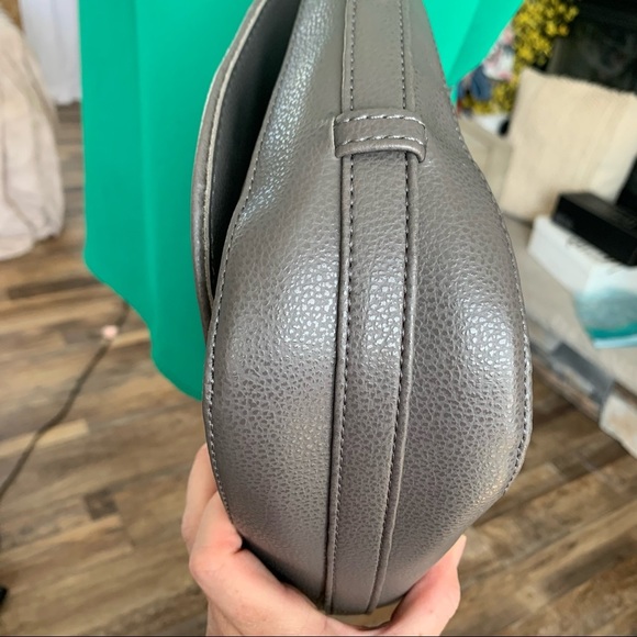 Crossbody Women’s Shoulder Purse Grey Faux Leather - Picture 4 of 15